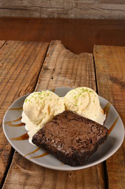 Dondurmalı kek, çikolatalı kek, tatlı yemek...