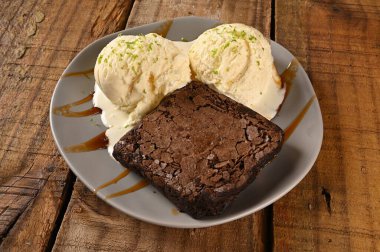 Dondurmalı kek, çikolatalı kek, tatlı yemek...