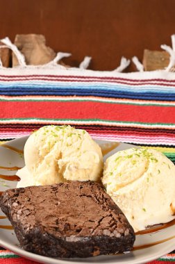 Dondurmalı kek, çikolatalı kek, tatlı yemek...