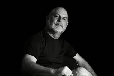 portreler yüz ifadesi vücut hareketleri modern adam siyah beyaz fotoğraf güzel sanat silueti resim