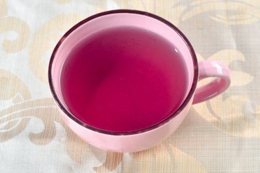 Bir fincan detoks yeşil çay, doğal olarak iç kahvaltılık aperatif tadı