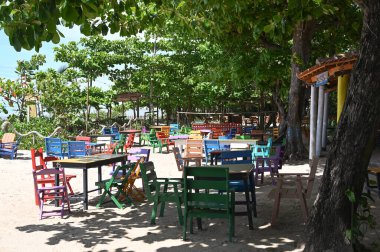 Sahil kıyısı, Atlantik okyanusu güneşli bir gün, doğal güzellik, Bahia Brezilya tatili.