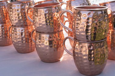 Bakır bardak, metal bardak, güzel nesne.