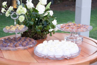 Şekerler çikolata şekeri parti dekorasyonu kalori tadı