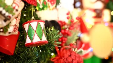 Noel süslemesi düzenlemeleri Noel Baba çiçekleri kar hediyeleri bulanık bölge bayram hediyeleri