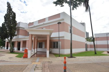  Art Deco mimari lambası şehir meydanı sonrası tarihi miras binası