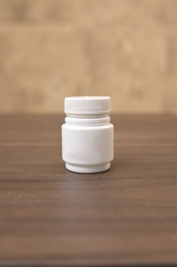 İzole edilmiş depolama için beyaz plastik kap paketleme