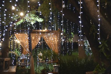 bulanık ışık ile görüntü bulanık aydınlatma gece ortamı doku arkaplanı için ideal