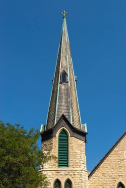 Midwest City 'deki eski kilise kulesi. Ottawa, Illinois, ABD.