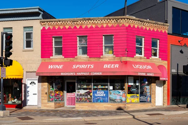 stock image Madison, Wisconsin - United States - November 7th, 2022: Downtown buildings and storefronts in Madison, Wisconsin.