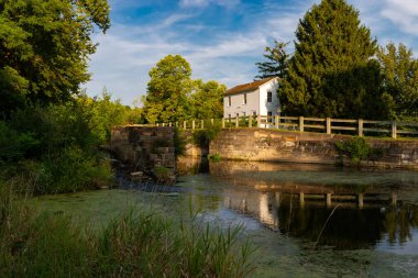 Aux Sable, Illinois, ABD 'deki tarihi I & M Kanalı' nda öğleden sonra.