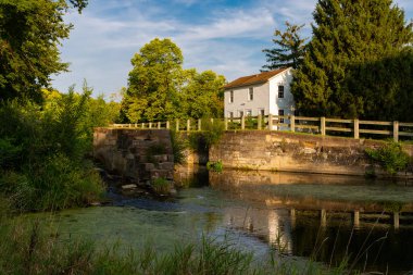 Aux Sable, Illinois, ABD 'deki tarihi I & M Kanalı' nda öğleden sonra.