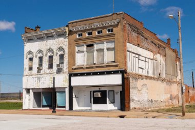 Terk edilmiş bina ve mağaza önü Kahire, Illinois, ABD.