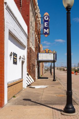 Kahire, Illinois - ABD - 19 Mart 2023: Kahire, Illinois 'deki eski terk edilmiş binalar ve mağazalar.