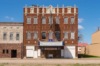 Kahire, Illinois - ABD - 19 Mart 2023: Eski terk edilmiş sinema salonu, başlangıçta 10 Ekim 1910 'da, Kahire, Illinois şehir merkezinde açıldı..
