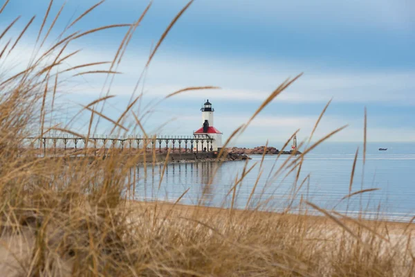 View Michigan City Lighthouse Washington Park Beach Cloudy Spring Morning — Stock Photo, Image