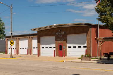 Ladd, Illinois - ABD - 16 Ağustos 2023: Ladd İtfaiye Bölgesi Binası, Ladd, Illinois, ABD.