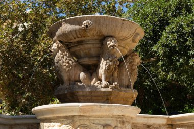 Morosini ya da Lions Meydanı Çeşmesi, 1628 yılında Yunanistan 'ın Heraklion kentinde vali-mimar Francesco Morosini tarafından tamamlandı..