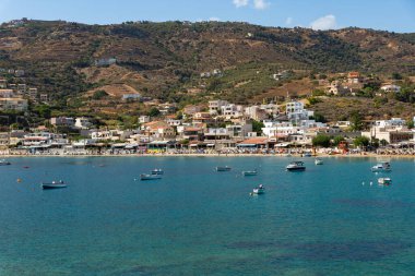 Agia Pelagia, Girit - Yunanistan - 26 Eylül 2023: Agia Pelagia, Girit, Yunanistan 'da güzel güneşli bir gün.