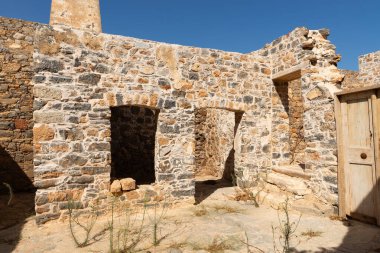 Spinalonga, Girit, Yunanistan 'daki harabeler.