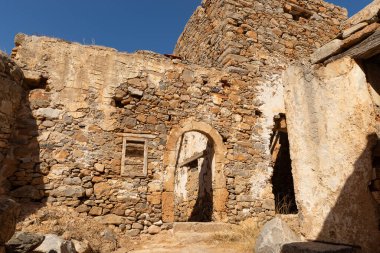 Spinalonga, Girit, Yunanistan 'daki harabeler.