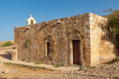 Fortezza Kalesi 'ndeki kilise, 19. yüzyılda Yunanistan' ın Rethymno kentinde inşa edildi..