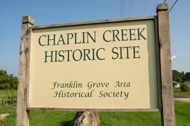 Franklin Grove, Illinois - ABD - 15 Ağustos 2023: Güneşli bir yaz sabahı Franklin Grove, Illinois, ABD.