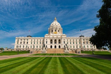 1896 ve 1905 yılları arasında St. Paul, Minnesota, ABD 'de inşa edilen Minnesota Eyalet Binası' nın dışı..
