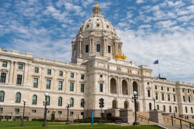1896 ve 1905 yılları arasında St. Paul, Minnesota, ABD 'de inşa edilen Minnesota Eyalet Binası' nın dışı..