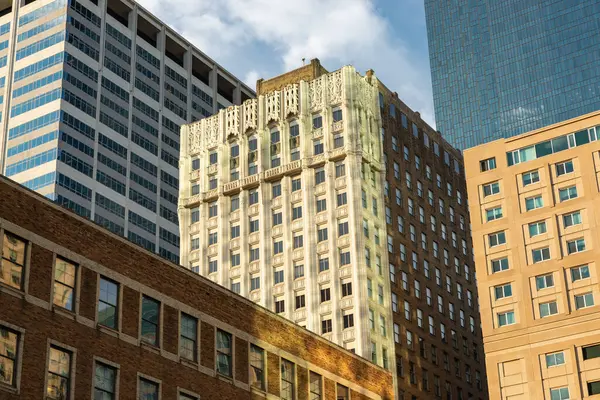 Minneapolis şehir merkezinde güzel bir yaz akşamında gökyüzü....