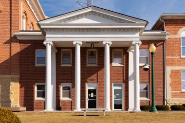 Mount Carroll, Illinois, ABD 'deki tarihi Carroll County Adliyesi' nin dışı..