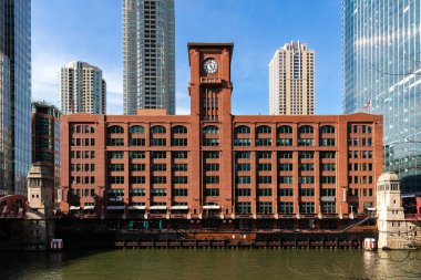 Chicago, Illinois - 6 Nisan 2025: Tarihi Reid Murdoch Binası, 1914 'te Chicago, Illinois, ABD' de inşa edildi..