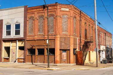 Clinton, Illinois, ABD 'deki şehir merkezi binasının dışı..