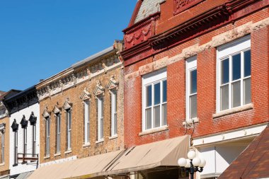 Le Roy, Illinois, ABD 'deki şehir merkezindeki binanın dışı..