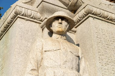 Danville, Illinois - ABD - 10 Ağustos 2025: Heykeltıraş Lorado Taft 'ın tarihi Zafer Anıtı, 1919' da Danville, Illinois, ABD 'de dikildi..