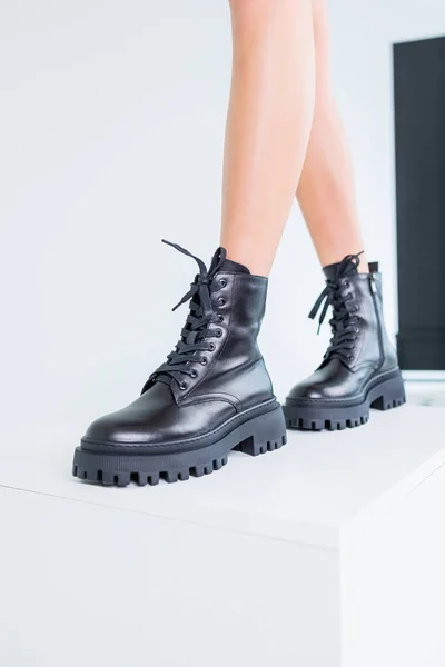 Close Female Legs Black Leather Lace Boots Women Comfortable Spring — Stockfoto