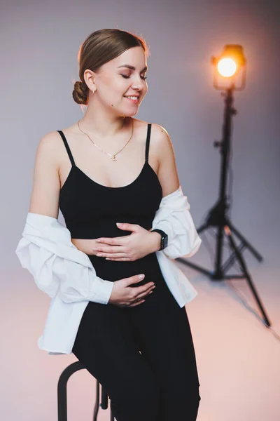 Stylish Pregnant Young Woman White Shirt Black Pants Sits Chair — 스톡 사진