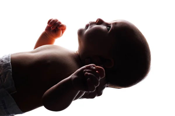白い背景に腕を組んで寝そべっている可愛い赤ちゃん 新生児 — ストック写真