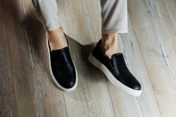 Male Legs Leather Shoes Comfortable Men Black Shoes Laces Casual — Stock Photo, Image