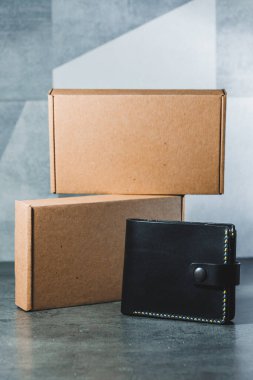 Kart ve nakit için el yapımı siyah erkek cüzdanı..