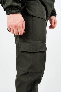 Bu inanılmaz dayanıklı kargo pantolonları ile dış güzelliği ve konforu keşfedin. Giriştiğiniz her macerada işlevsellik için titizlikle tasarlanmış.