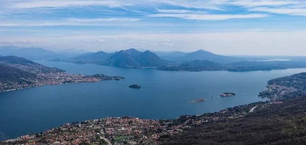 Widok Lotu Ptaka Borromeo Nad Jeziorem Maggiore — Zdjęcie stockowe
