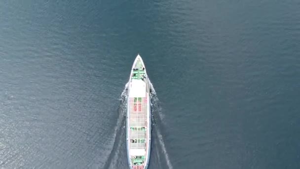 Luchtfoto Van Een Veerboot Het Comomeer — Stockvideo