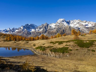 Alpe Devero 'da sonbahar manzarası