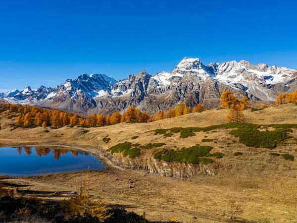 Herbstliche Landschaft Alpe Devero — Stockfoto