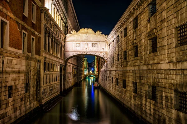 Нічна Сцена Каналі Венеції — стокове фото