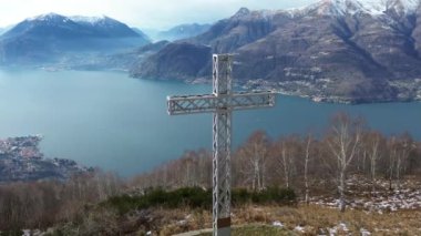 Camaggiore Alp 'ten Como Gölü' nün havadan görünüşü