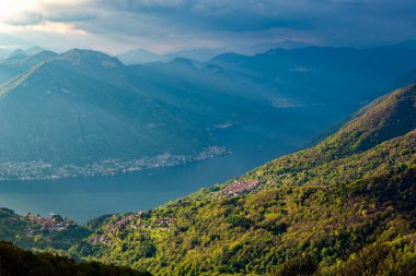 Como Gölü Alplerinde Günbatımı