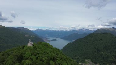 Como Alpleri 'ndeki San Zeno Hermitage manzarası