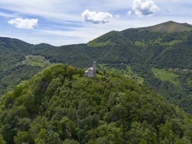 Como Alpleri 'ndeki San Zeno Hermitage manzarası